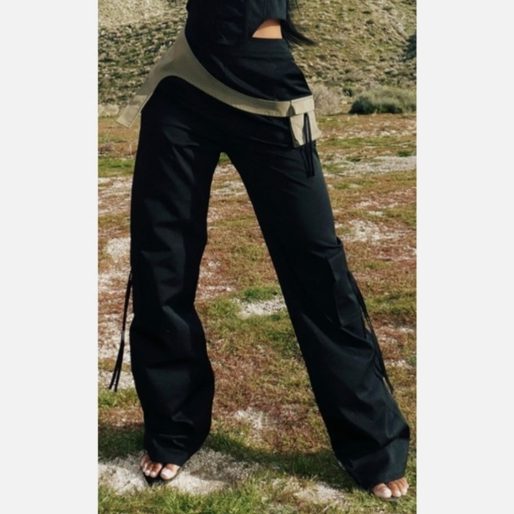 NWT PrettyLittleThing Black Contrast Panel Pocket Detail Cargos